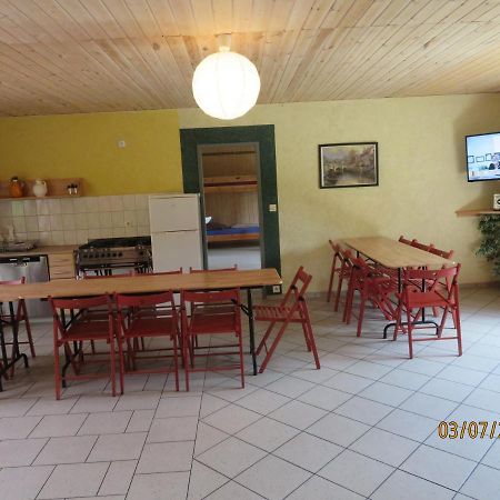Gruppenbungalow-Waldhaus-Am Ferienpark Mirow Extérieur photo