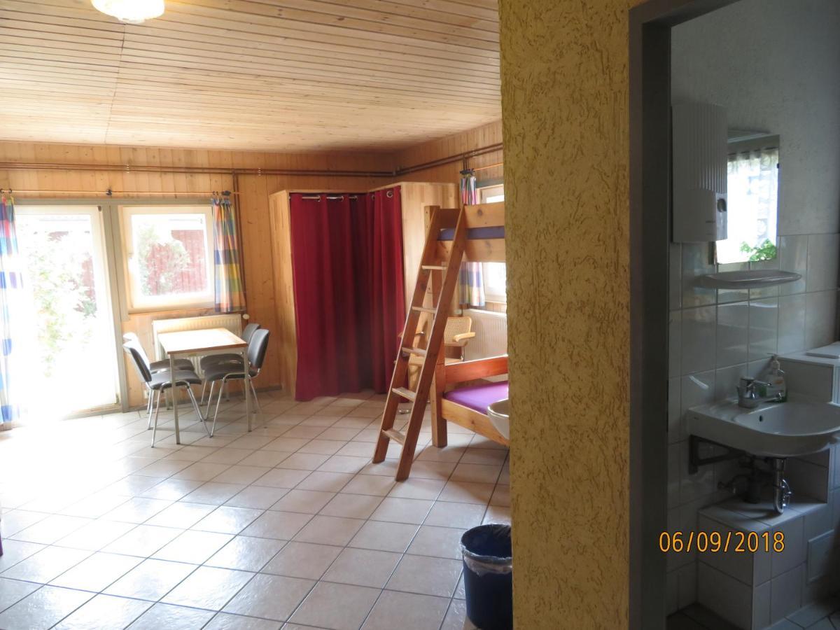 Gruppenbungalow-Waldhaus-Am Ferienpark Mirow Extérieur photo