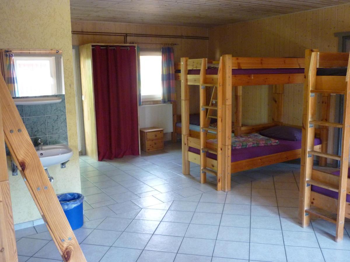 Gruppenbungalow-Waldhaus-Am Ferienpark Mirow Extérieur photo