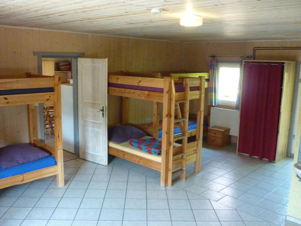 Gruppenbungalow-Waldhaus-Am Ferienpark Mirow Extérieur photo