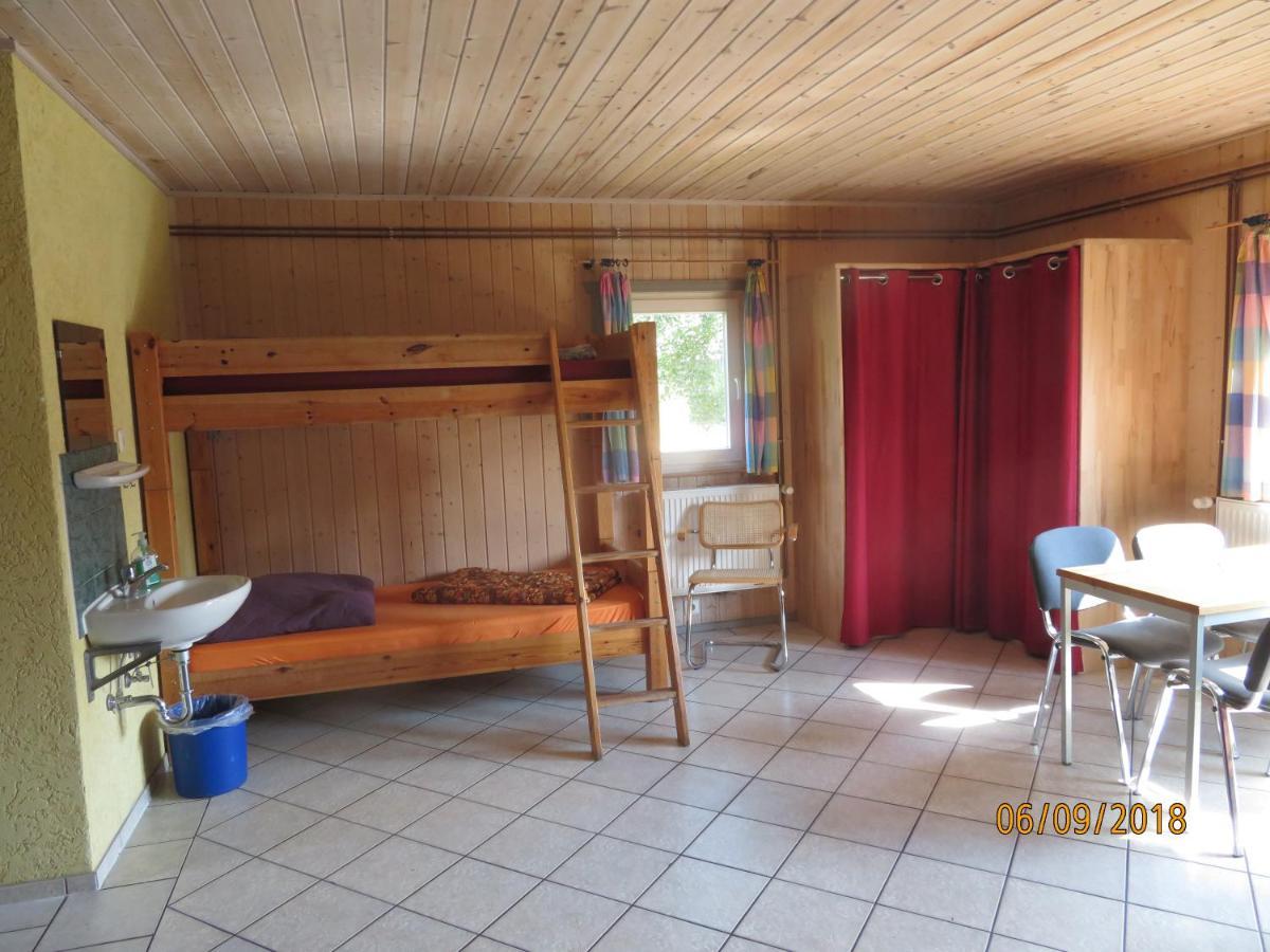 Gruppenbungalow-Waldhaus-Am Ferienpark Mirow Extérieur photo